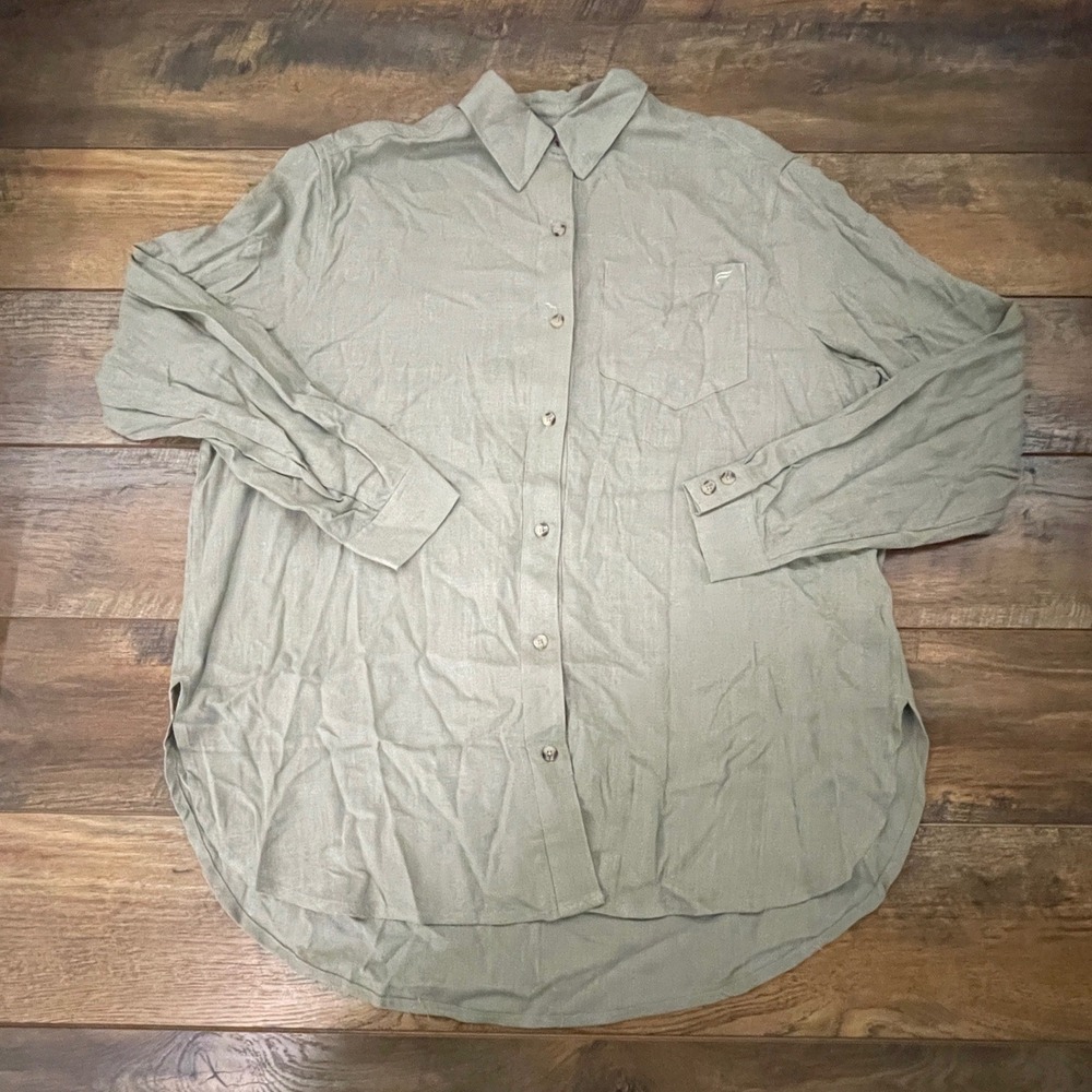 Fabletics Sage Green Linen Blend Button Down Shirt Medium Vacation Travel Coast